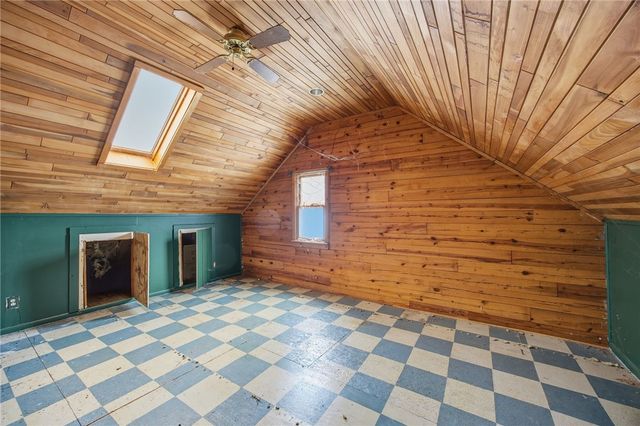 189 Denny Rd, Valencia Boro, PA 16059