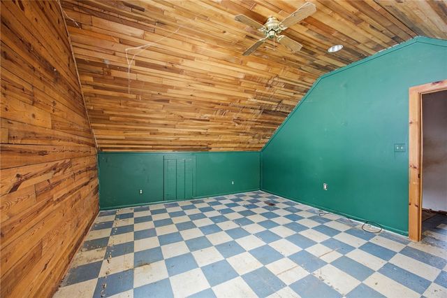 189 Denny Rd, Valencia Boro, PA 16059