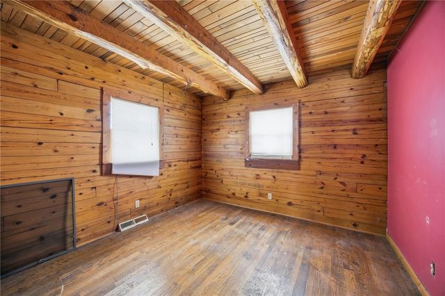 189 Denny Rd, Valencia Boro, PA 16059