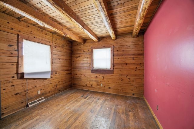 189 Denny Rd, Valencia Boro, PA 16059