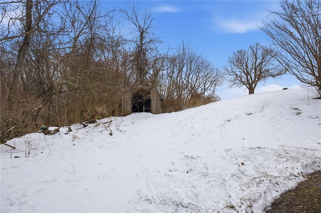 189 Denny Rd, Valencia Boro, PA 16059