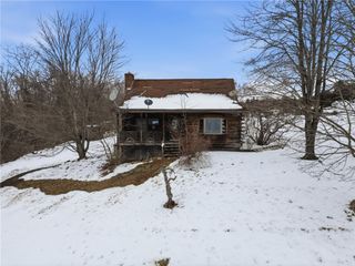 189 Denny Rd, Valencia Boro, PA 16059