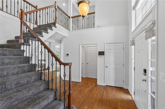 2413 SW Kenwill Drive, Lee's Summit, MO 64082