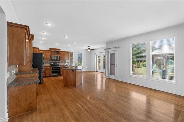2413 SW Kenwill Drive, Lee's Summit, MO 64082