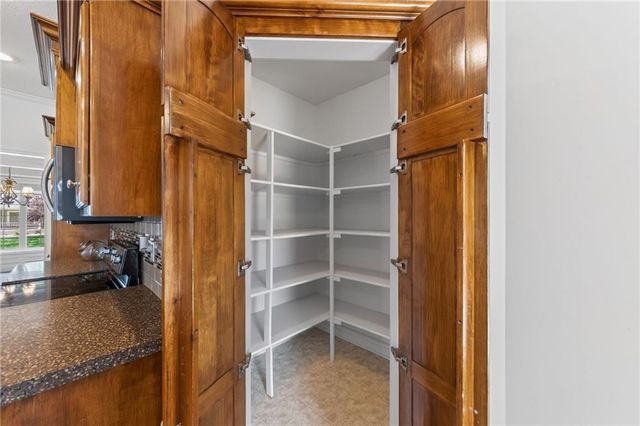 2413 SW Kenwill Drive, Lee's Summit, MO 64082