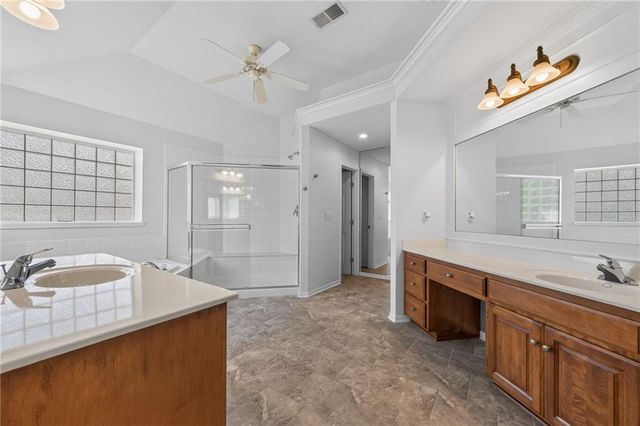 2413 SW Kenwill Drive, Lee's Summit, MO 64082