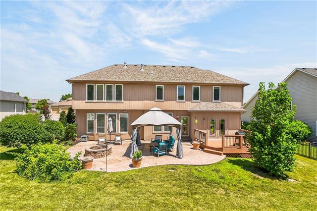 2413 SW Kenwill Drive, Lee's Summit, MO 64082