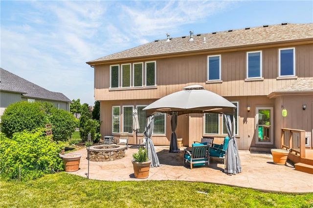 2413 SW Kenwill Drive, Lee's Summit, MO 64082