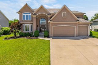 2413 SW Kenwill Drive, Lee's Summit, MO 64082