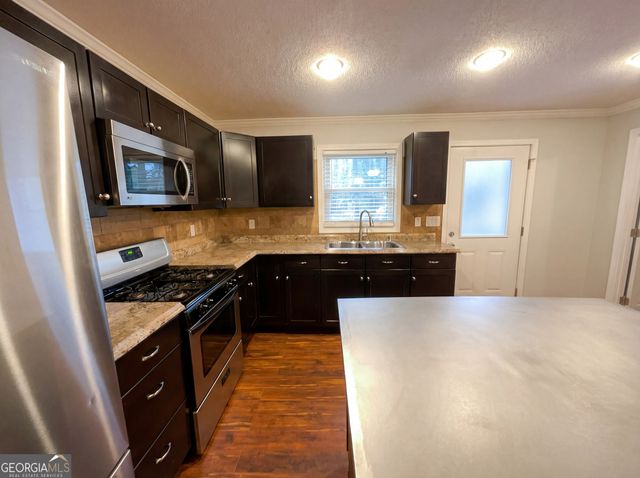 431 Cedarcrest Road, Dallas, GA 30132