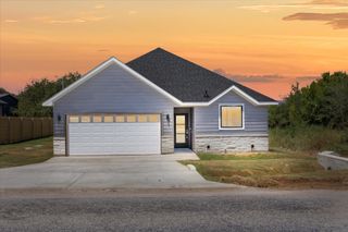 810 Ports O Call Drive, Granbury, TX 76048