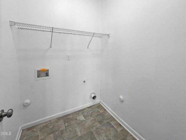 6836 Lakinsville Lane, Raleigh, NC 27610