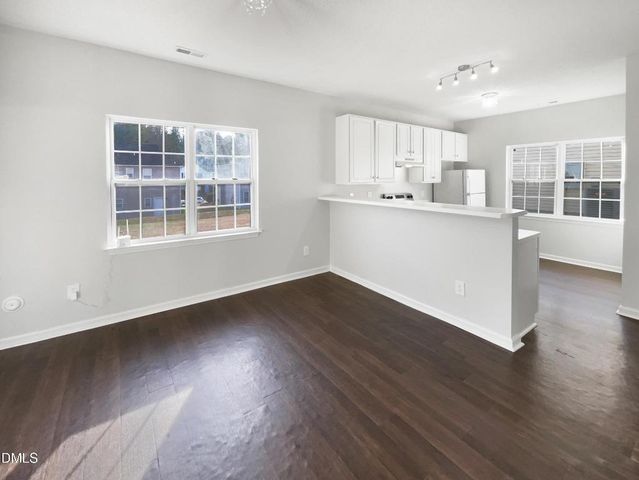 6836 Lakinsville Lane, Raleigh, NC 27610