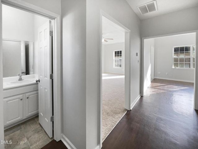 6836 Lakinsville Lane, Raleigh, NC 27610