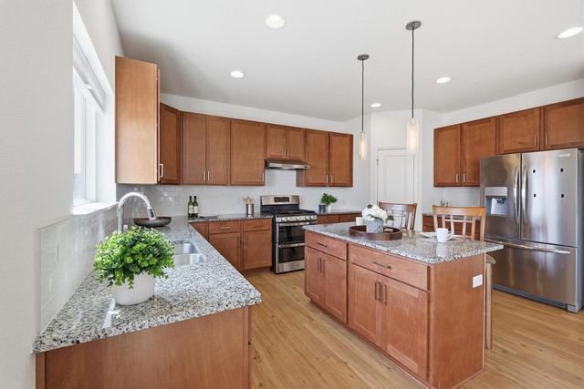 2752 Leo Mary Street, Fitchburg, WI 53711