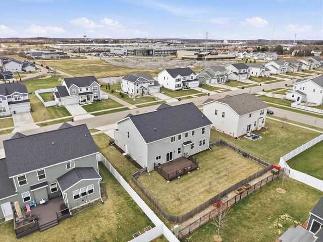 2752 Leo Mary Street, Fitchburg, WI 53711