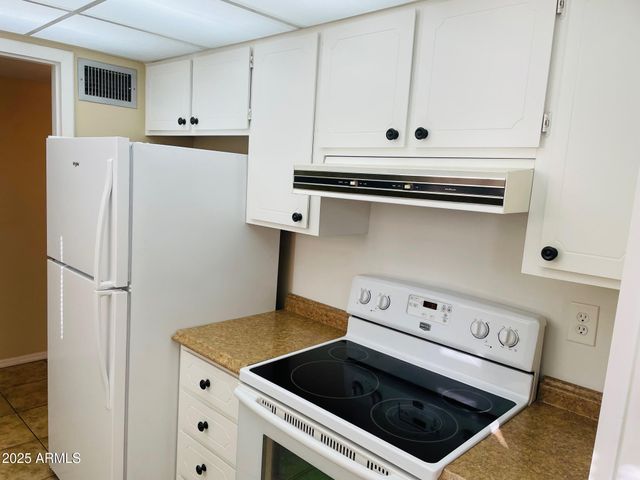 13720 N 98TH Avenue A, Sun City, AZ 85351