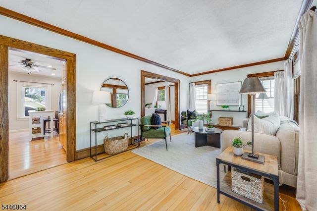 20 Lincoln Ave, Livingston Twp., NJ 07039