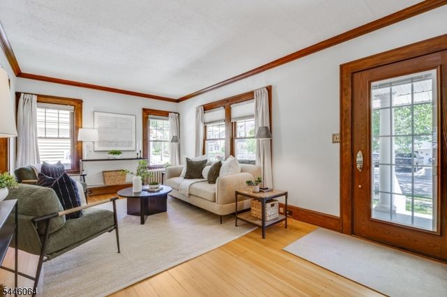 20 Lincoln Ave, Livingston Twp., NJ 07039