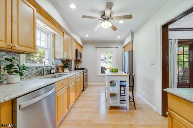 20 Lincoln Ave, Livingston Twp., NJ 07039