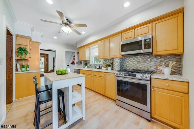 20 Lincoln Ave, Livingston Twp., NJ 07039