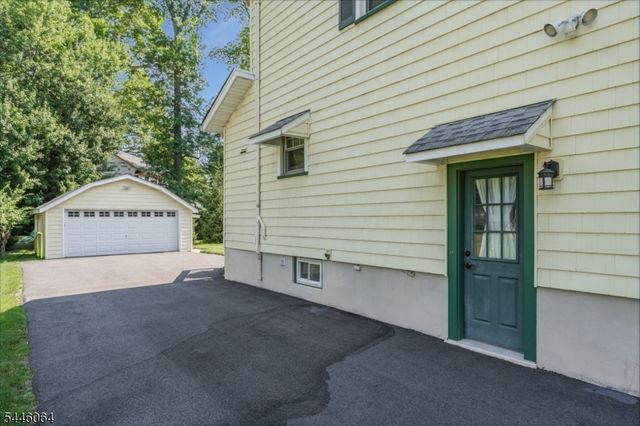 20 Lincoln Ave, Livingston Twp., NJ 07039
