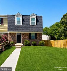 826 HOLLY DR, La Plata, MD 20646