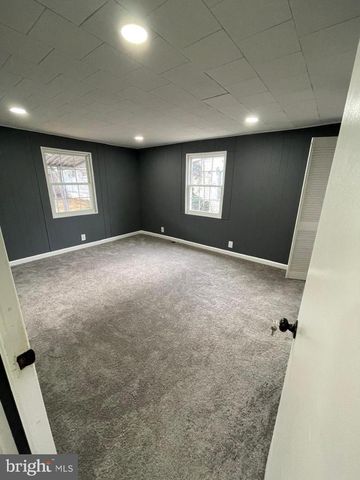 14731 NATIONAL DR, Chantilly, VA 20151