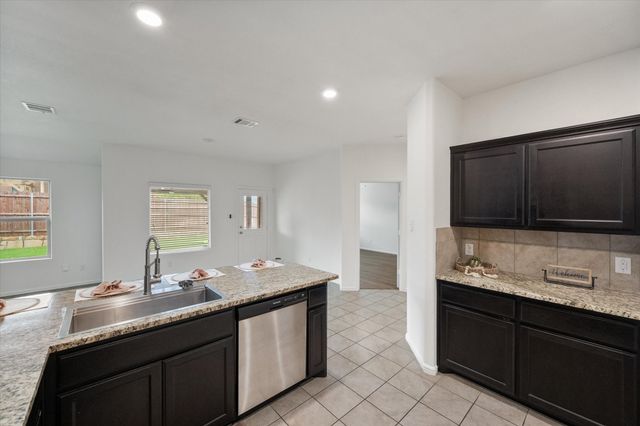 8333 Muddy Creek Drive, Fort Worth, TX 76131
