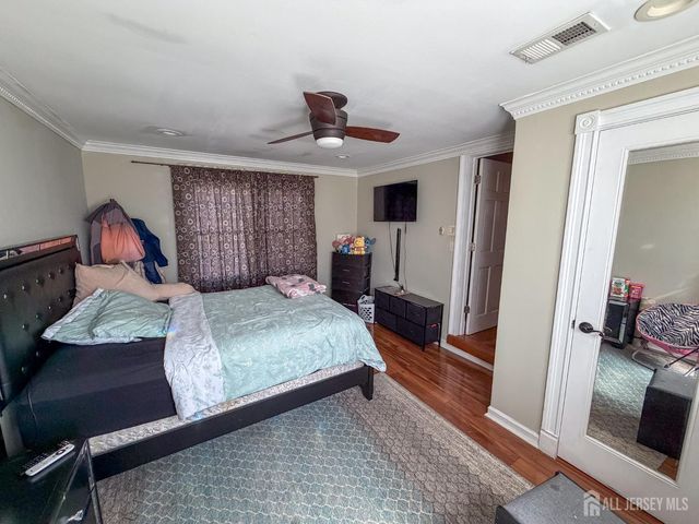 199 E Arthur Place, Iselin, NJ 08830