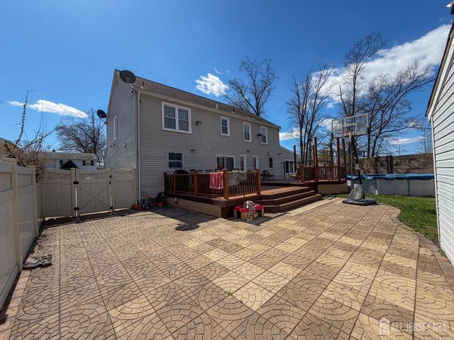 199 E Arthur Place, Iselin, NJ 08830