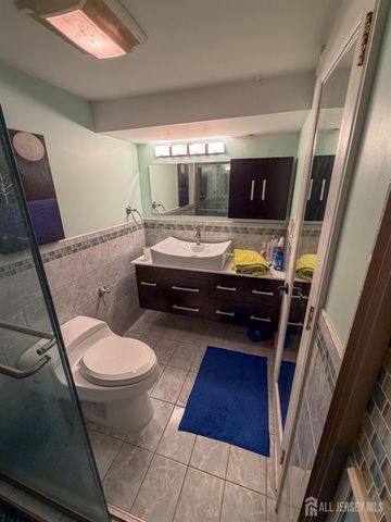 199 E Arthur Place, Iselin, NJ 08830