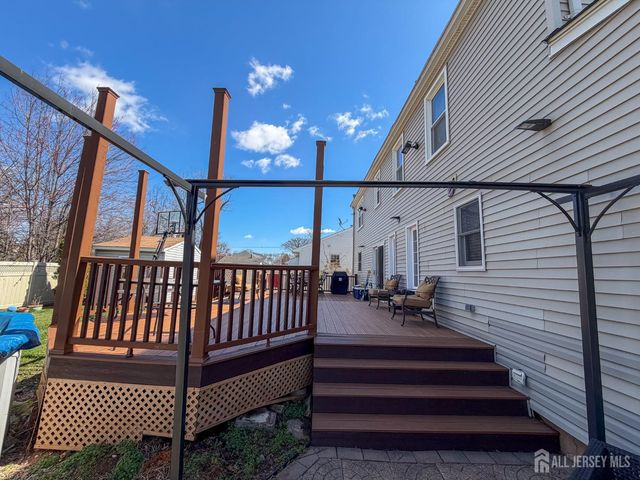199 E Arthur Place, Iselin, NJ 08830