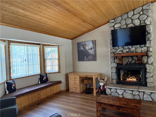 312 W Aeroplane, Big Bear City, CA 92314