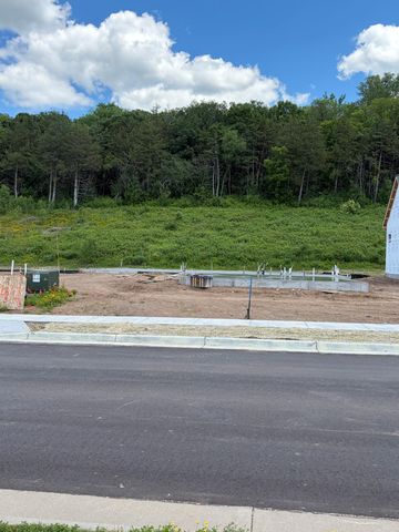 2412 Simply Living Lane, Hudson, WI 54016