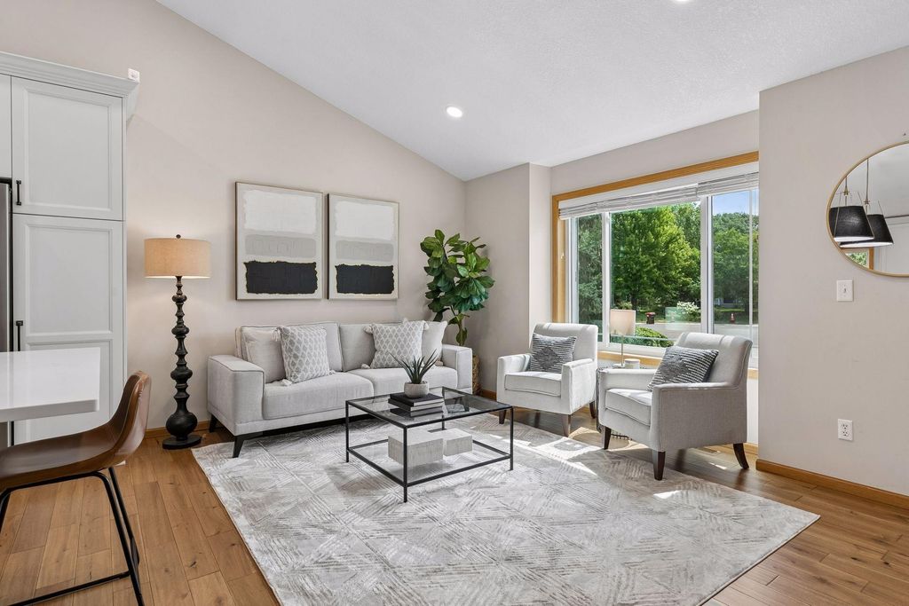 10362 Fox Run Road, Woodbury, MN 55129 — photo 4