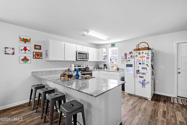 23 Bay Breeze Lane, Beaufort, SC 29907