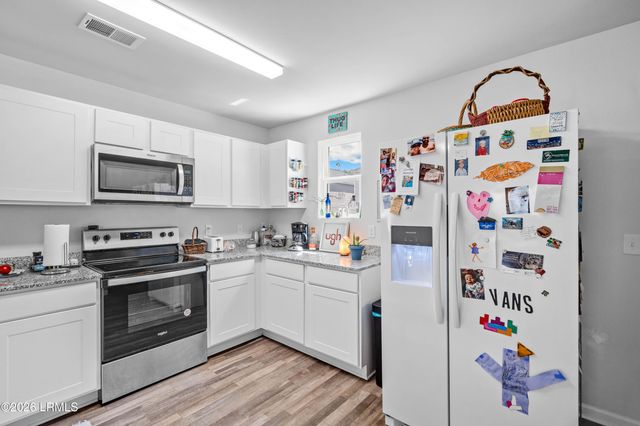23 Bay Breeze Lane, Beaufort, SC 29907