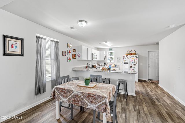 23 Bay Breeze Lane, Beaufort, SC 29907