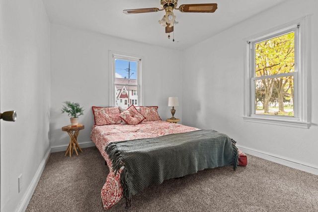 1223 W SUMMER STREET, Appleton, WI 54914