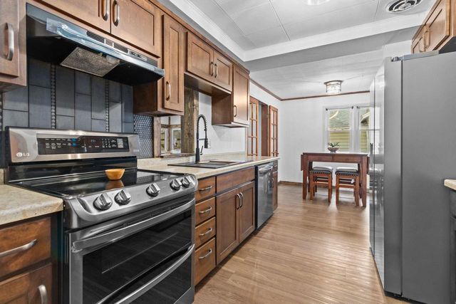 1223 W SUMMER STREET, Appleton, WI 54914