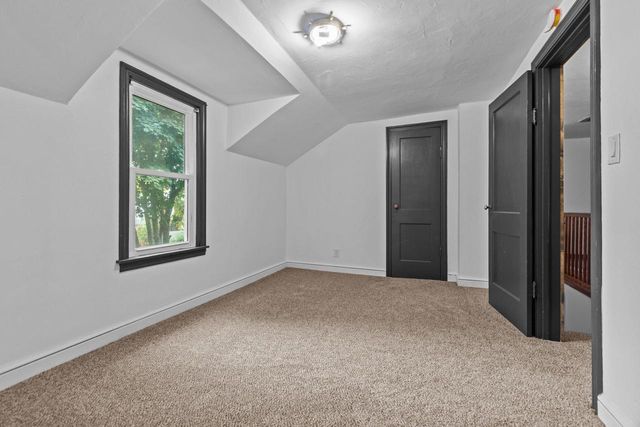 1223 W SUMMER STREET, Appleton, WI 54914