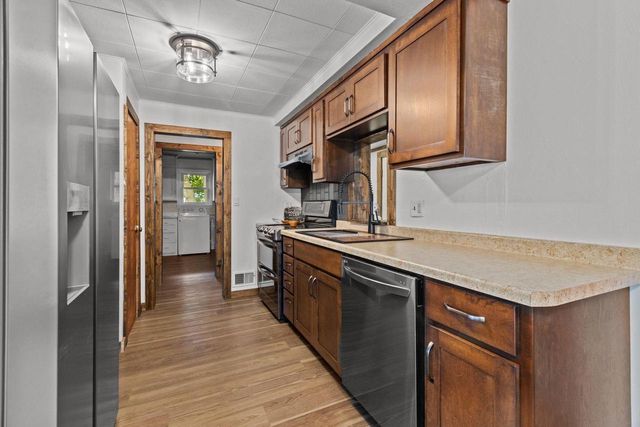 1223 W SUMMER STREET, Appleton, WI 54914