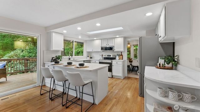 6504 119th Avenue SE, Bellevue, WA 98006
