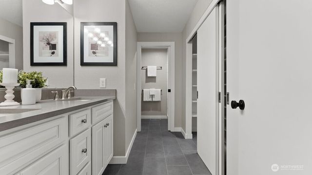 6504 119th Avenue SE, Bellevue, WA 98006