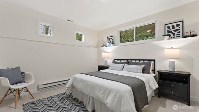 6504 119th Avenue SE, Bellevue, WA 98006