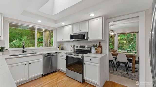 6504 119th Avenue SE, Bellevue, WA 98006