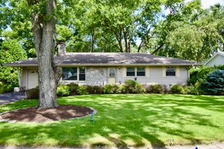 195 Peterson Parkway, Crystal Lake, IL 60014