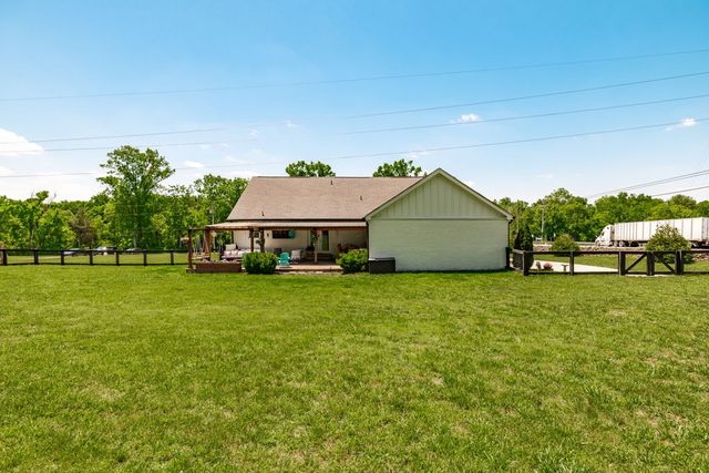 794 Brights Ln, Gallatin, TN 37066