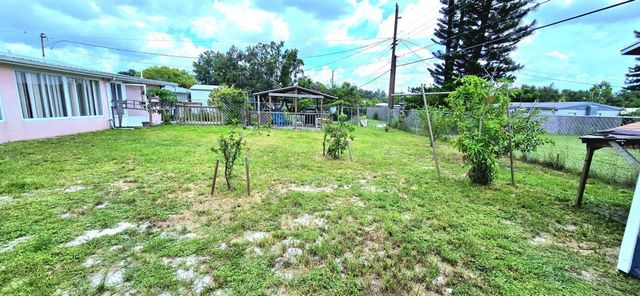 229 RAYMOND AVENUE, Frostproof, FL 33843